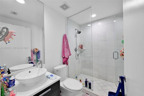 Condo in Aventura, Florida, 3 bedrooms  № 2052945 - photo 16