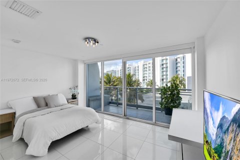 Condo in Aventura, Florida, 3 bedrooms  № 2052945 - photo 17