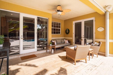 Снять в аренду виллу или дом в Пайнкрест, Флорида 6 спален, 436.18м2, № 2020983 - фото 6