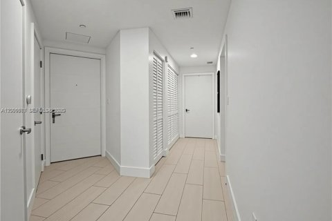 Copropriété à vendre à North Miami Beach, Floride: 3 chambres, 144.56 m2 № 2252863 - photo 7