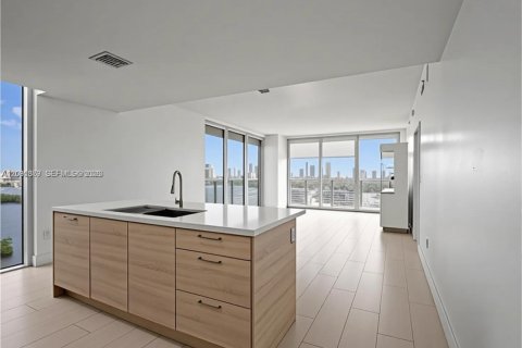 Copropriété à vendre à North Miami Beach, Floride: 3 chambres, 144.56 m2 № 2252863 - photo 18