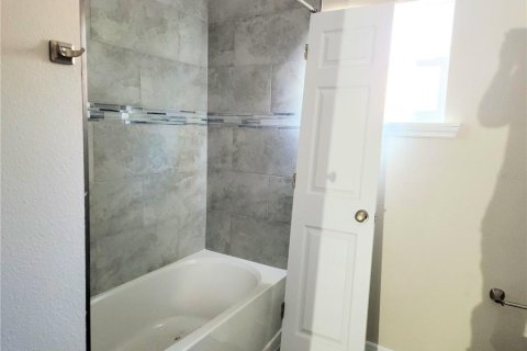 Villa ou maison à vendre à Plant City, Floride: 4 chambres, 236.16 m2 № 1721021 - photo 16