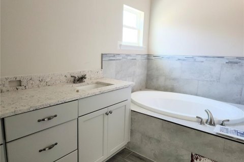 Villa ou maison à vendre à Plant City, Floride: 4 chambres, 236.16 m2 № 1721021 - photo 10