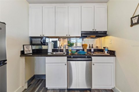 Condominio en venta en Ruskin, Florida, 1 dormitorio, 43.11 m2 № 1902336 - foto 15