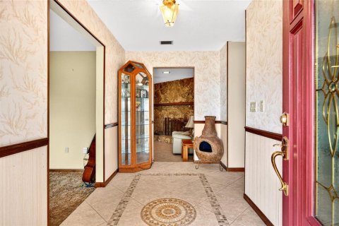 House in Wildwood, Florida 4 bedrooms, 267.19 sq.m. № 2167276 - photo 4
