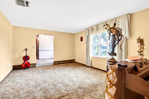 House in Wildwood, Florida 4 bedrooms, 267.19 sq.m. № 2167276 - photo 19