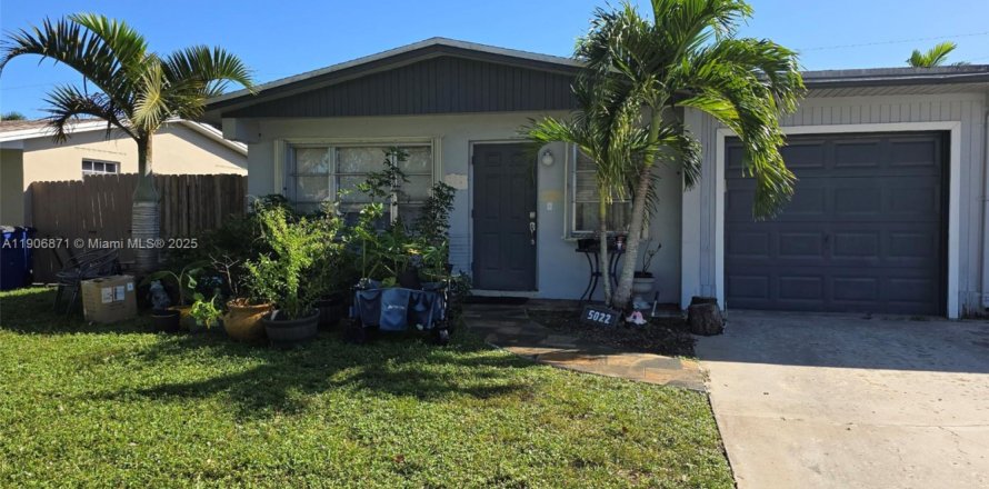 Дом в Купер-Сити, Флорида 2 спальни, 98.57м2 № 1963331