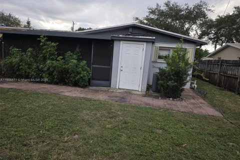 Снять в аренду виллу или дом в Купер-Сити, Флорида 2 спальни, 98.57м2, № 1963331 - фото 20