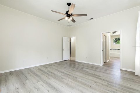 House in Altamonte Springs, Florida 4 bedrooms, 280.1 sq.m. № 2151974 - photo 23