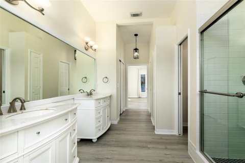 House in Altamonte Springs, Florida 4 bedrooms, 280.1 sq.m. № 2151974 - photo 24