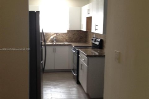 Casa en venta en Sunrise, Florida, 3 dormitorios, 95.88 m2 № 1941727 - foto 7