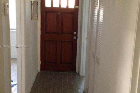 Casa en venta en Sunrise, Florida, 3 dormitorios, 95.88 m2 № 1941727 - foto 4