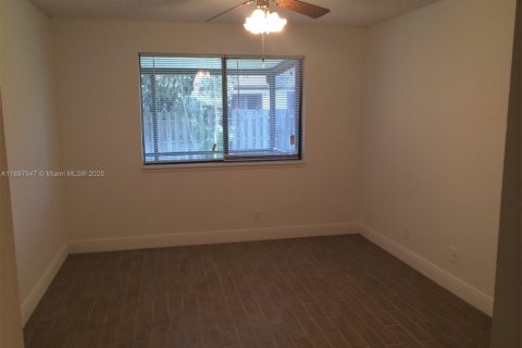 Casa en venta en Sunrise, Florida, 3 dormitorios, 95.88 m2 № 1941727 - foto 9