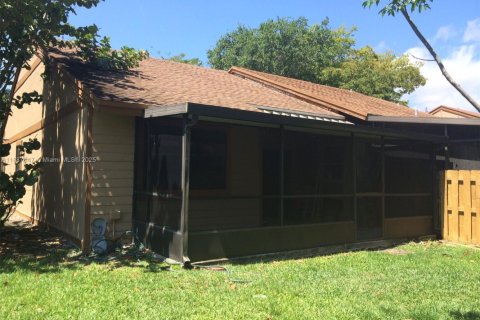 Casa en venta en Sunrise, Florida, 3 dormitorios, 95.88 m2 № 1941727 - foto 12