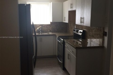 Casa en venta en Sunrise, Florida, 3 dormitorios, 95.88 m2 № 1941727 - foto 10