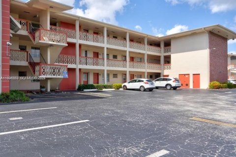 Condominio en venta en Plantation, Florida, 1 dormitorio, 69.49 m2 № 1994593 - foto 1