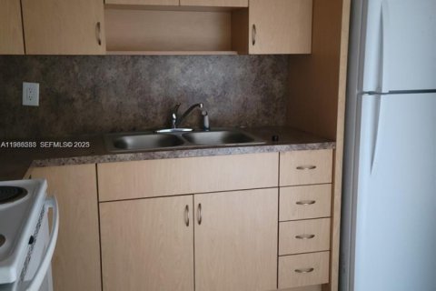 Condominio en venta en Plantation, Florida, 1 dormitorio, 69.49 m2 № 1994593 - foto 6