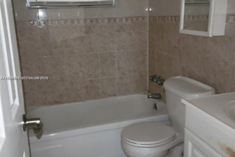 Condominio en venta en Plantation, Florida, 1 dormitorio, 69.49 m2 № 1994593 - foto 8