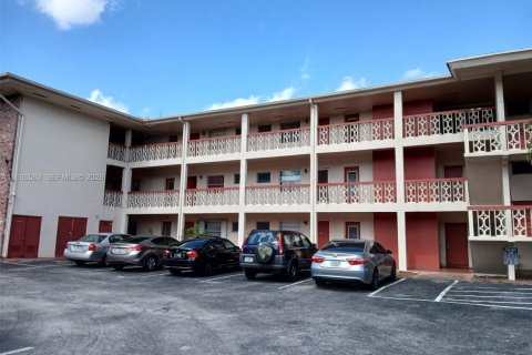Condominio en venta en Plantation, Florida, 1 dormitorio, 69.49 m2 № 1994593 - foto 18