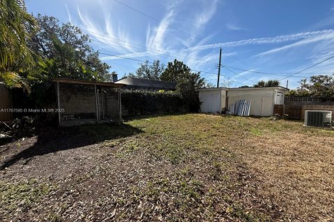 Casa en venta en Tampa, Florida, 3 dormitorios № 1887280 - foto 10