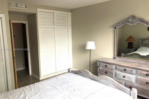 Condo in Miami, Florida, 1 bedroom  № 2174903 - photo 22