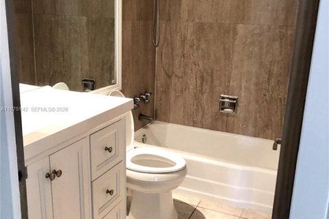 Condo in Miami, Florida, 1 bedroom  № 2174903 - photo 27