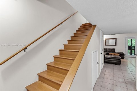 Condominio en alquiler en Islamorada, Village of Islands, Florida, 2 dormitorios, 92.9 m2 № 2085471 - foto 13