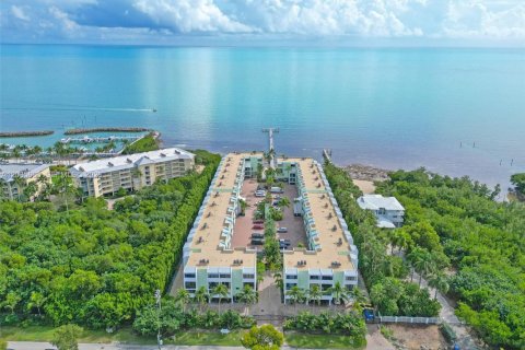 Condominio en Islamorada, Village of Islands, Florida, 2 dormitorios  № 2085471