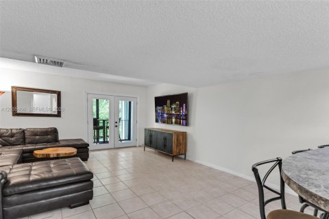 Condominio en alquiler en Islamorada, Village of Islands, Florida, 2 dormitorios, 92.9 m2 № 2085471 - foto 8
