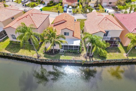 Casa en venta en Dania Beach, Florida, 3 dormitorios, 128.39 m2 № 2259749 - foto 2