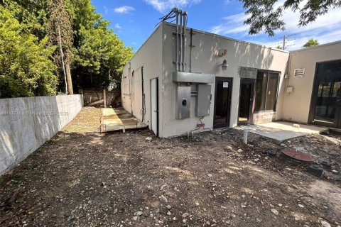 Commercial property in Miami, Florida № 1941682 - photo 19