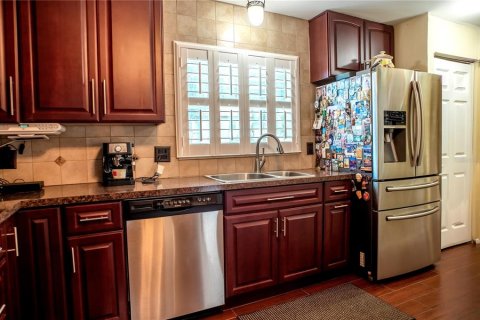 Townhouse in Dunedin, Florida 3 bedrooms, 141.95 sq.m. № 1865918 - photo 7