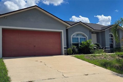 House in Davenport, Florida 3 bedrooms, 114.55 sq.m. № 2419605