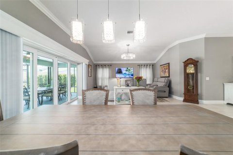 House in The Villages, Florida 4 bedrooms, 215.07 sq.m. № 1770192 - photo 19