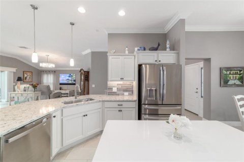 House in The Villages, Florida 4 bedrooms, 215.07 sq.m. № 1770192 - photo 25