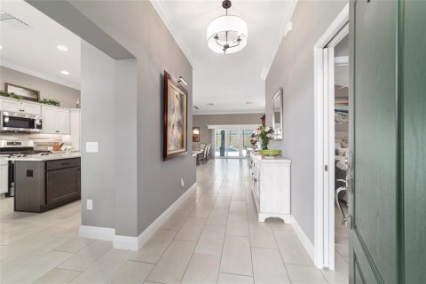 House in The Villages, Florida 4 bedrooms, 215.07 sq.m. № 1770192 - photo 7