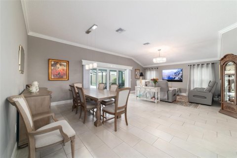 House in The Villages, Florida 4 bedrooms, 215.07 sq.m. № 1770192 - photo 18