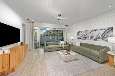 Townhouse in Brandon, Florida 3 bedrooms, 207.17 sq.m. № 1866222 - photo 10