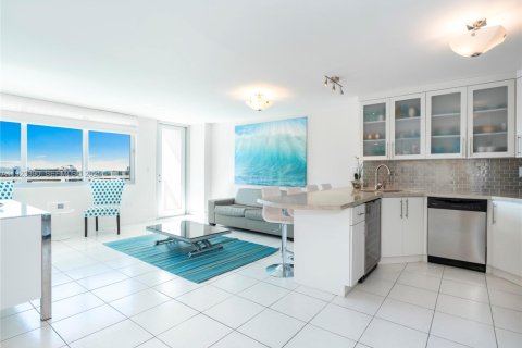Copropriété à louer à Miami Beach, Floride: 1 chambre, 84.73 m2 № 1977366 - photo 2