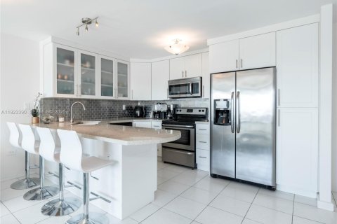 Copropriété à louer à Miami Beach, Floride: 1 chambre, 84.73 m2 № 1977366 - photo 6