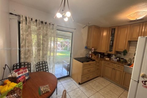 Villa ou maison à vendre à Miramar, Floride: 2 chambres, 88.26 m2 № 2026893 - photo 10