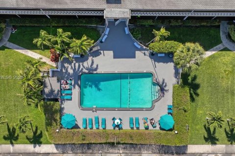 Condo à Hallandale Beach, Floride, 1 chambre  № 2153330