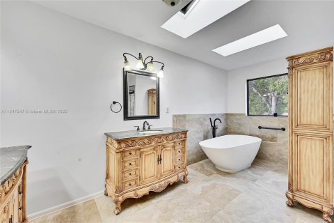 Casa en venta en Coral Springs, Florida, 5 dormitorios, 333.89 m2 № 1847796 - foto 21