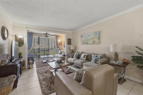 Copropriété à vendre à Lauderhill, Floride: 2 chambres, 96.62 m2 № 2067086 - photo 1
