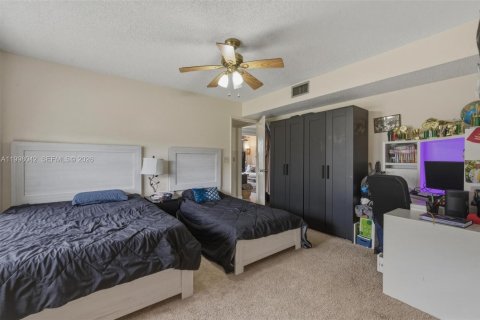 Copropriété à vendre à Lauderhill, Floride: 2 chambres, 96.62 m2 № 2067086 - photo 17