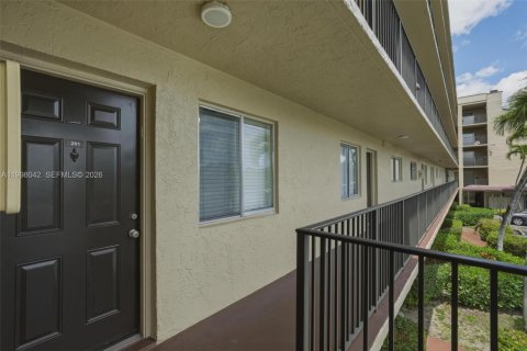Copropriété à vendre à Lauderhill, Floride: 2 chambres, 96.62 m2 № 2067086 - photo 4