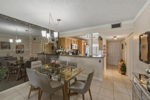 Copropriété à vendre à Lauderhill, Floride: 2 chambres, 96.62 m2 № 2067086 - photo 9