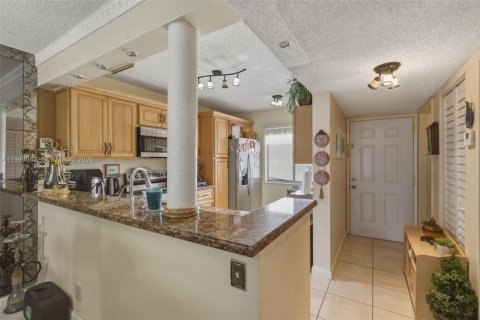 Copropriété à vendre à Lauderhill, Floride: 2 chambres, 96.62 m2 № 2067086 - photo 10