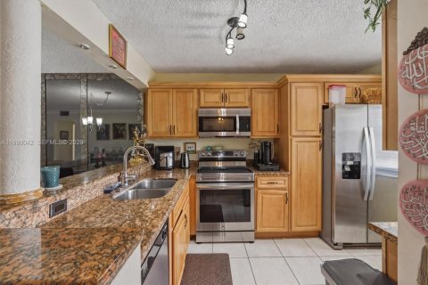 Copropriété à vendre à Lauderhill, Floride: 2 chambres, 96.62 m2 № 2067086 - photo 13