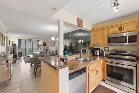 Copropriété à vendre à Lauderhill, Floride: 2 chambres, 96.62 m2 № 2067086 - photo 12